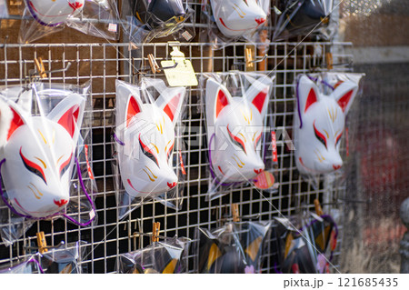 狐のお面　お祭り・縁日のイメージ 121685435