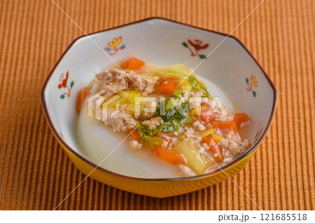餅の野菜ひき肉あんかけ 餅の野菜ひき肉あんかけ 121685518