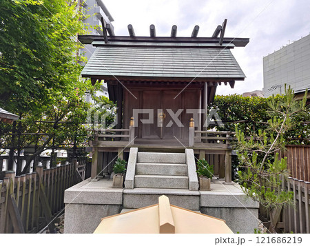 厳嶋神社（抜弁天）の社殿【東京都新宿区】 121686219