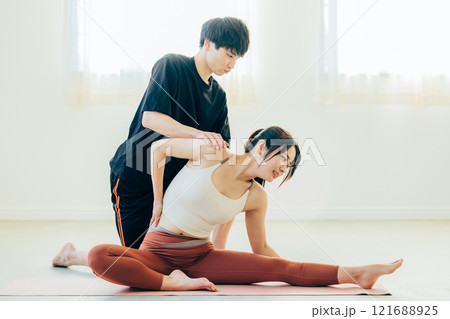 パーソナルトレーナー　男女 121688925