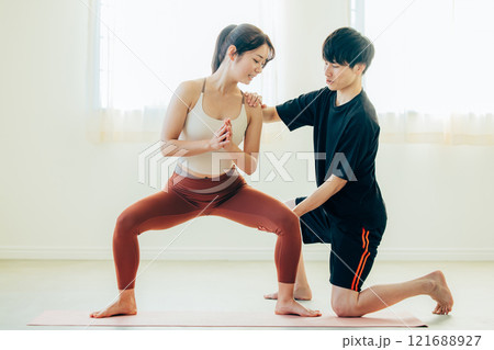 パーソナルトレーナー 男女 パーソナルトレーナー 男女 121688927