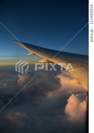 飛行機から見た雲 飛行機から見た雲 121689854