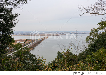 日本の岡山県玉野市八浜の美しい風景 日本の岡山県玉野市八浜の美しい風景 121690165