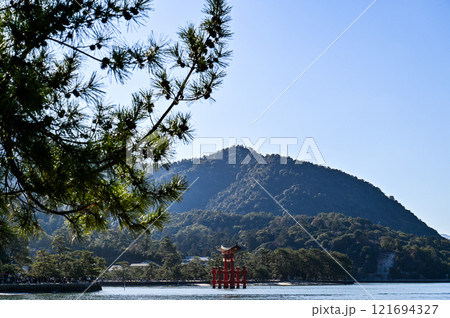 広島　安芸の宮島 121694327