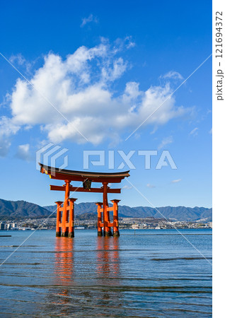 広島　安芸の宮島 121694372