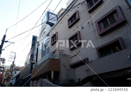 渋谷く円山町のラブホテル街 渋谷く円山町のラブホテル街 121694558