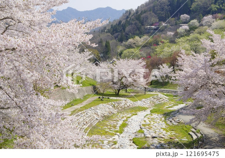 春の安曇野・陸郷桜仙峡 121695475