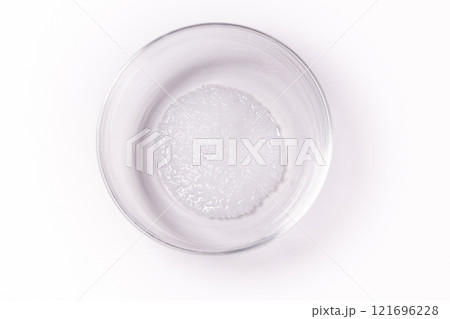 水酸化ナトリウム（苛性ソーダ）の粉末の潮解 121696228