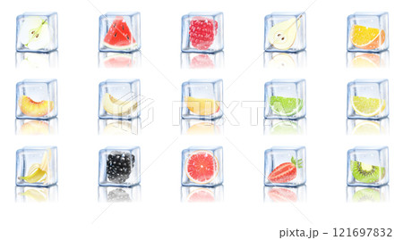 Frozen juicy fruits in ice cubes, apple, watermelon, raspberry, pear, orange, peach, melon, mango, lime, lemon, banana, blackberry, grapefruit, strawberry, kiwi. Realistic 3d vector illustration. 121697832