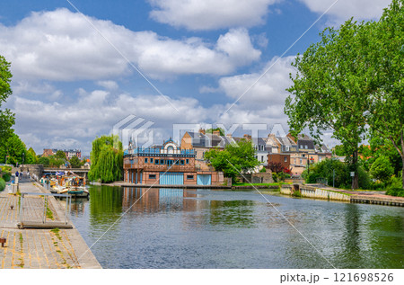 Amiens old town historical centre, Hauts-de-France Region, France 121698526