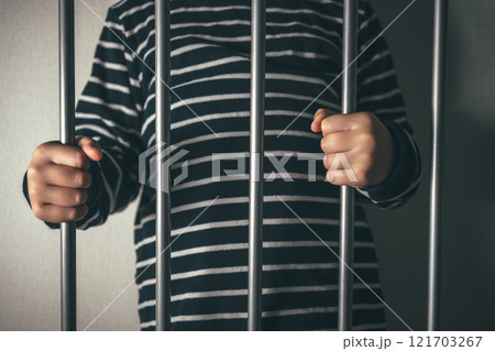 牢屋の子ども 121703267