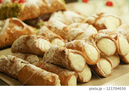 イタリアの銘菓カンノーロの販売 イタリアの銘菓カンノーロの販売 121704030