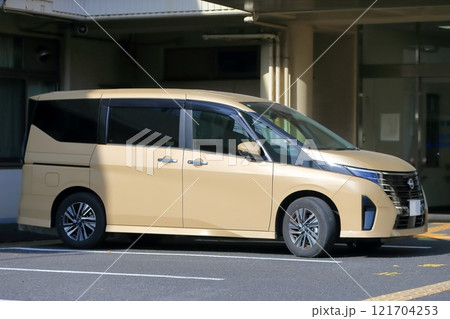 国産ミニバン 121704253