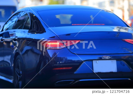 車のテールランプ 121704716