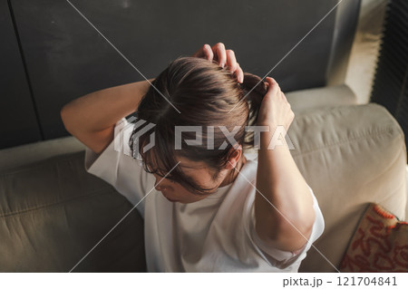 スタジオで撮影された人物ポートレートのコレクション スタジオで撮影された人物ポートレートのコレクション 121704841