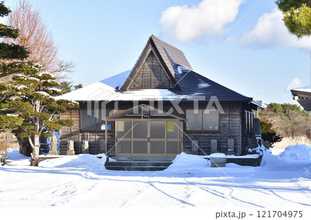 冬の北海道八雲町で黙照山龍穏寺境内の風景を撮影 冬の北海道八雲町で黙照山龍穏寺境内の風景を撮影 121704975