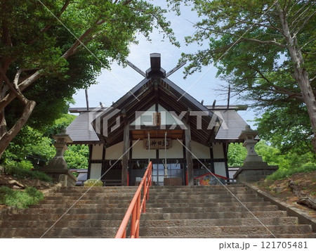 虻田神社本殿の風景_北海道 121705481