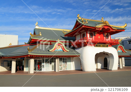 小田急 片瀬江ノ島駅の駅舎 小田急 片瀬江ノ島駅の駅舎 121706109