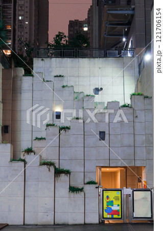 outdoor concrete staircase 121706154