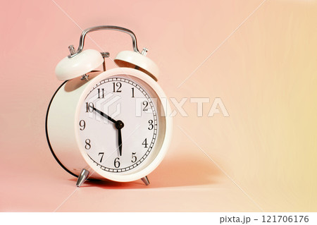 目覚まし時計 121706176