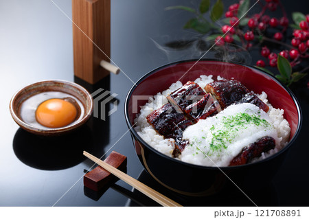 ふわふわのトロロと鰻で栄養満点!うなぎの山かけ丼 ふわふわのトロロと鰻で栄養満点!うなぎの山かけ丼 121708891
