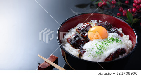 ふわふわのトロロと鰻で栄養満点！うなぎの山かけ丼 121708900