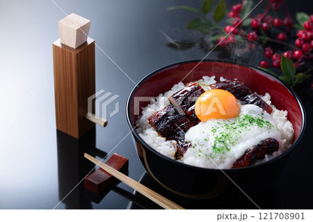 ふわふわのトロロと鰻で栄養満点！うなぎの山かけ丼 121708901