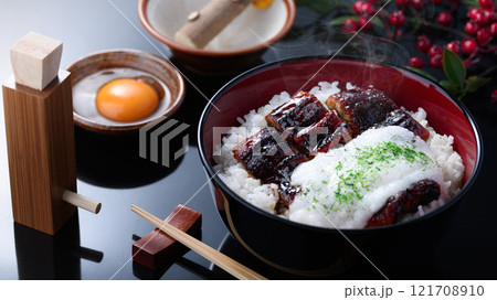 ふわふわのトロロと鰻で栄養満点!うなぎの山かけ丼 ふわふわのトロロと鰻で栄養満点!うなぎの山かけ丼 121708910