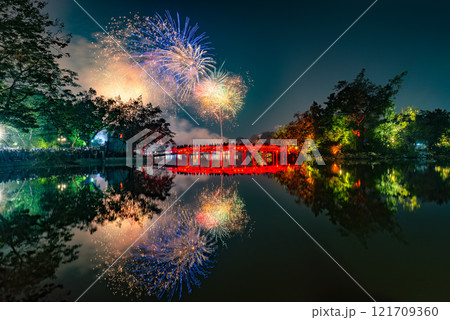 Fireworks night at Hoan Kiem Lake 121709360