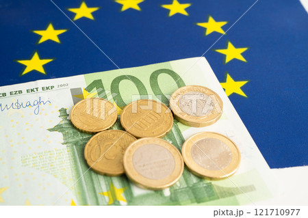 Euro banknote cash money, finance economic banking business exchange market. 121710977