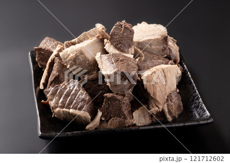 茹でた　本マグロ　（赤身　血合い） 121712602