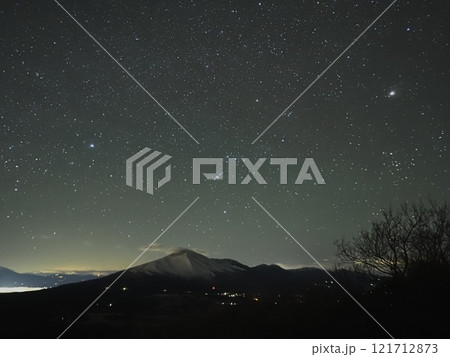 浅間山に乗るうさぎ座202412010507 浅間山に乗るうさぎ座202412010507 121712873