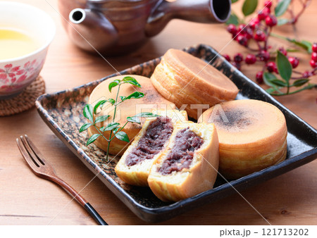 日本を代表する和菓子 今川焼き （ 大判焼き ）回転焼 121713202