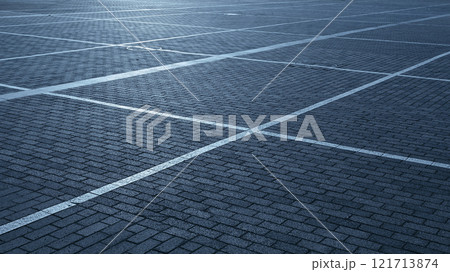 陽射しを浴びて反射した石畳み 121713874