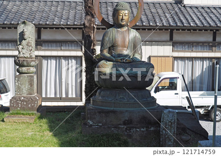 慈恩寺の金銅製阿弥陀如来坐像【埼玉県さいたま市岩槻区】  121714759