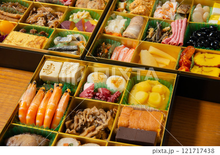 正月のおせち料理 正月のおせち料理 121717438