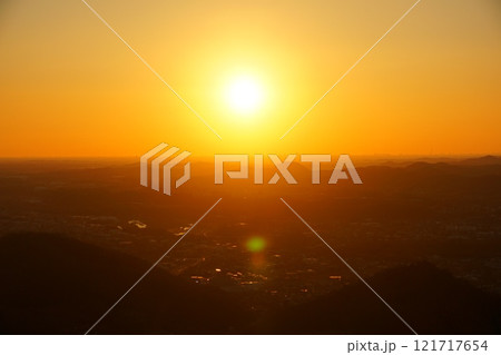 初朝日　2025年 121717654