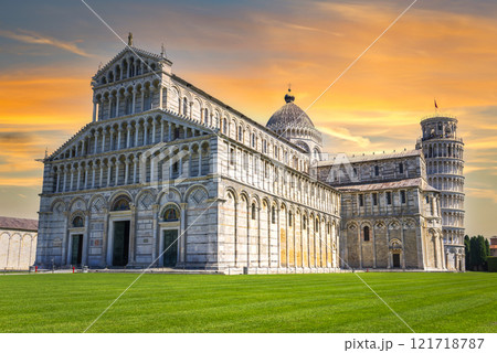 Sunset sky in Pisa Sunset sky in Pisa 121718787