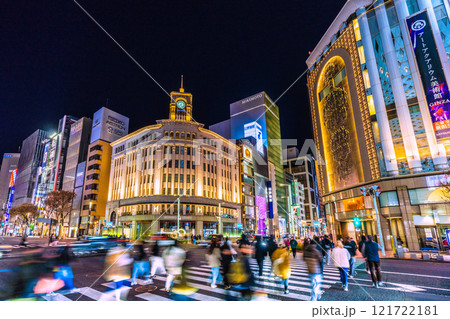 日本の東京都市景観コロ5年公表から…大晦日。外国人観光客らで賑わう銀座。光溢れる未来へ…＝31日 121722181