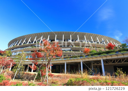 【東京都】快晴の新国立競技場 121726229