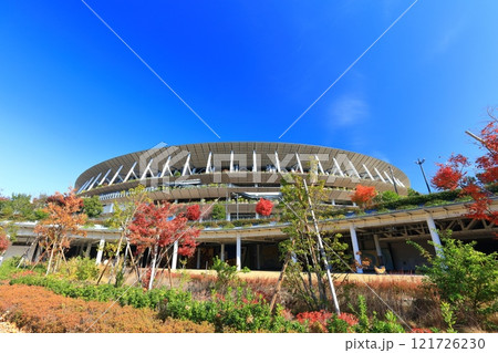 【東京都】快晴の新国立競技場 121726230