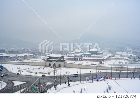 Winter snow at Gyeongbokgung Palace in Seoul, South Korea. Geunjeongjeon Pavilion of Gyeongbokgung South Korea's historical landmarks 121726774