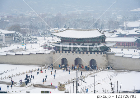 Winter snow at Gyeongbokgung Palace in Seoul, South Korea. Geunjeongjeon Pavilion of Gyeongbokgung South Korea's historical landmarks Winter snow at Gyeongbokgung Palace in Seoul, South Korea. Geunjeongjeon Pavilion of Gyeongbokgung South Korea's historical landmarks 121726793