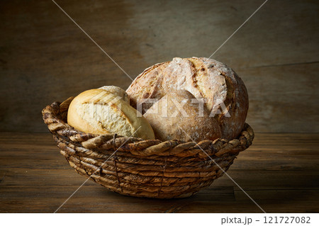 various kinds of freshly baked bread 121727082
