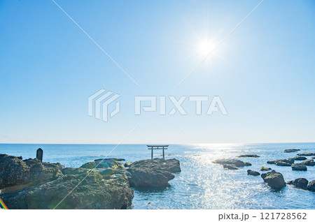 大洗磯前神社　神磯の鳥居 121728562