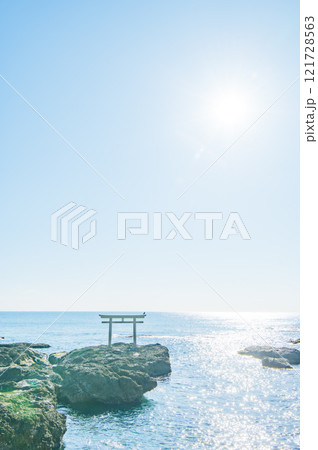 大洗磯前神社　神磯の鳥居 121728563