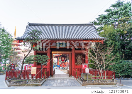 「東京都」浅草寺二天門・浅草 「東京都」浅草寺二天門・浅草 121733971