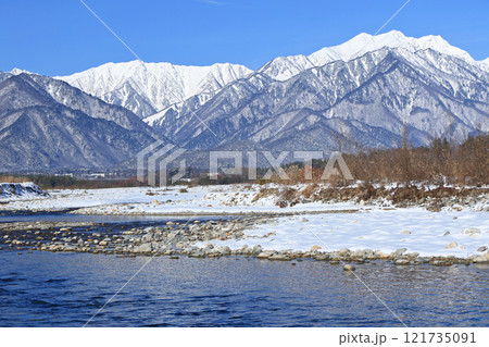信濃大町山岳展望 冬の北アルプス後立山連峰 信濃大町山岳展望 冬の北アルプス後立山連峰 121735091