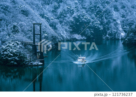 庄川峡遊覧船  富山県砺波市 121736237