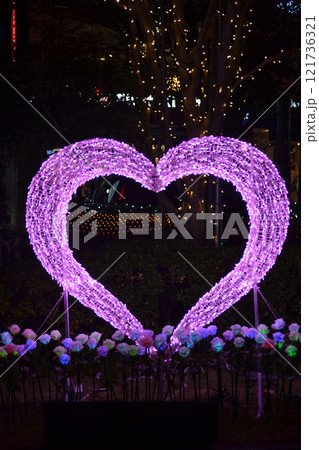 ハートのイルミネーション ハートのイルミネーション 121736321